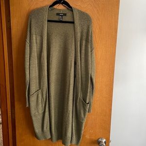 Forever 21 cardigan size small, color army green